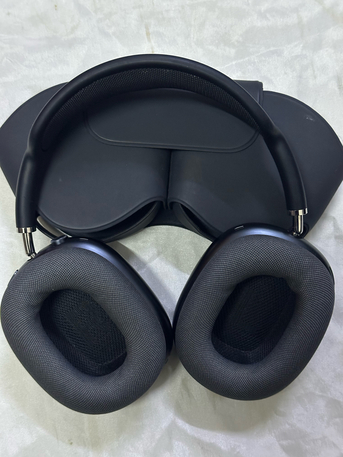 Riyadh, Mobile Phones, SAR 1000,  Airpods Max Original