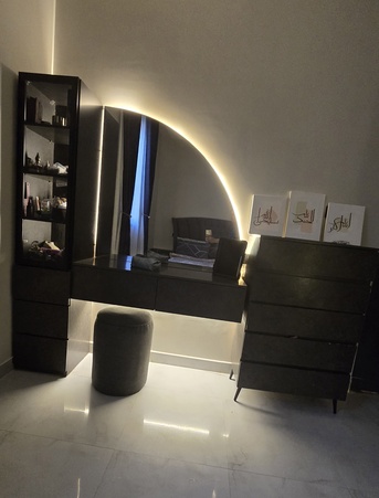 Riyadh, Furniture, SAR 4000,  King Size Bedset With Mattress For Sale