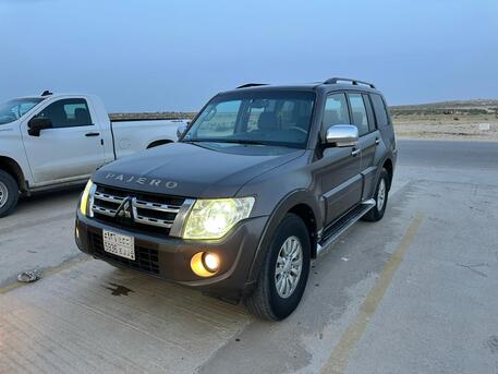 As Saffaniyah, Vehicles, Cars & Trucks , SAR 29500,  Mitsubishi Pajero,  2012,  Automatic,  241000 KM,    &ndash; Excellent Condition &ndash; Genuine Paint &ndash; Family Used