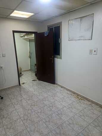 Dammam, Rooms for Rent, SAR 550/month,  Non-furnished Single Room Is Available For Rent