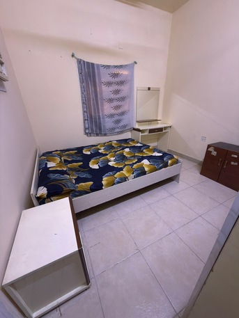 Riffa, Furniture, BHD 28,  BED ROOM SET - Bed , Mattress, Side Table, 2 Door Cupboard ,Dressing Table