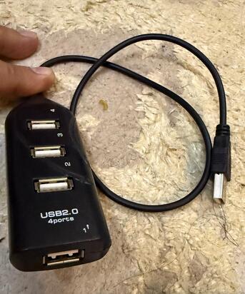 Riyadh, Computers, SAR 020,  Power Cables. HDMI Display Port, HDMI Female To Male Adaptor , 5port USB Hub