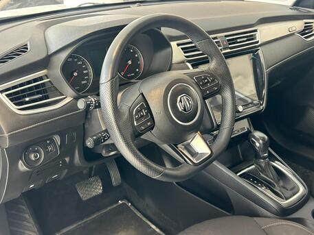 East Riffa, Vehicles, Cars & Trucks , BHD 3900,  MG 5,  2025,  Automatic,  17000 KM,   MODEL  FOR SALE