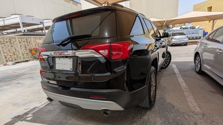 Al Rakah Al Janubiyah, Vehicles, Cars & Trucks , SAR 65000,  GMC SLE 2019 With Original Paint, Single Owner Family Car,  2019,  Automatic,  142 KM,  GMC ACADIA SLE  With Original Paint, Single Owner Family Car