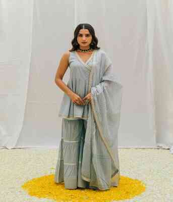 Mumbai, Clothing & Accessories, INR 1837,  Buy Women