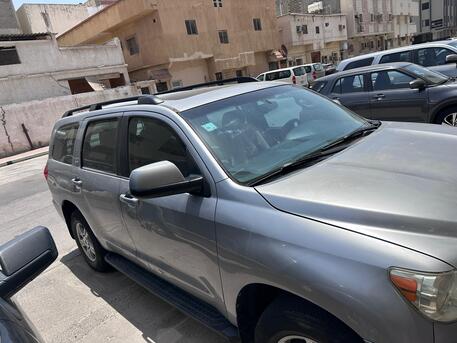Khobar, Vehicles, Cars & Trucks , SAR 45000,  2012,  2012,  Automatic,  640000 KM,   Toyota Sequoia Sr5 Is A Full-size, Truck-based Suv Built For Heavy-duty Family Haulin