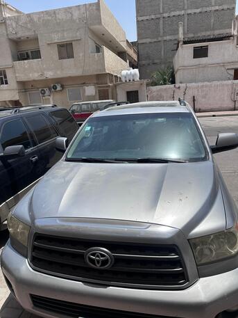 Khobar, Vehicles, Cars & Trucks , SAR 45000,  2012,  2012,  Automatic,  640000 KM,   Toyota Sequoia Sr5 Is A Full-size, Truck-based Suv Built For Heavy-duty Family Haulin
