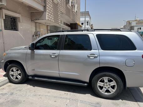 Khobar, Vehicles, Cars & Trucks , SAR 45000,  2012,  2012,  Automatic,  640000 KM,   Toyota Sequoia Sr5 Is A Full-size, Truck-based Suv Built For Heavy-duty Family Haulin