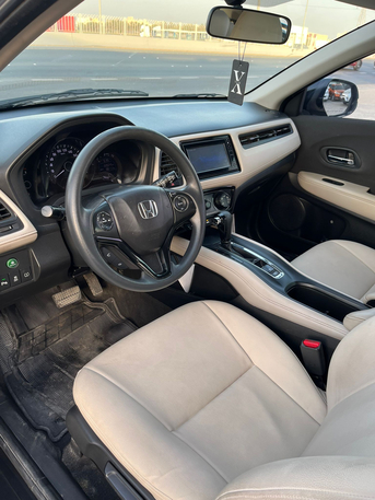 Riffa, Vehicles, Cars & Trucks , BHD 2900,  Honda HR-V,  2020,  Automatic,  220000 KM,    Full Option (
