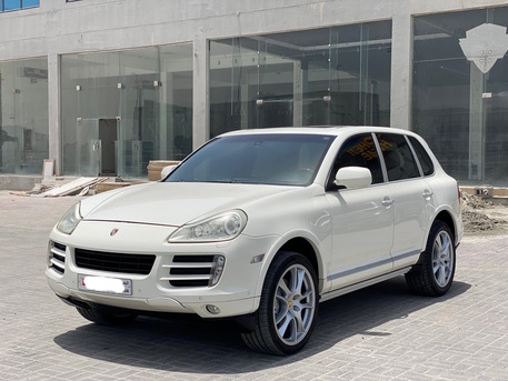 Manama, Vehicles, Cars & Trucks , BHD 1950,  Porsche Cayenne S,  2009,  Automatic,  161800 KM,    (White)