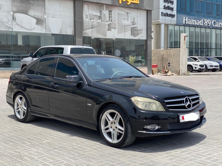 Manama, Vehicles, Cars & Trucks , BHD 1950,  MERCEDES C200,  2010,  Automatic,  209800 KM,  Mercedes Benz C200  (Black)
