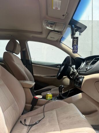 Riyadh, Vehicles, Cars & Trucks , SAR 48000,  Hyundai Tucson,  2017,  Automatic,  285000 KM,   -  (Full Option) Petrol