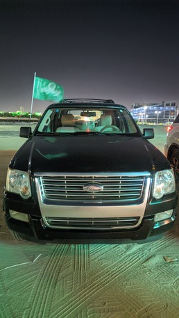 Riyadh, Vehicles, Cars & Trucks , SAR 15000,  Ford Explorer,  2010,  Automatic,  298000 KM,  For Sale:   XLT