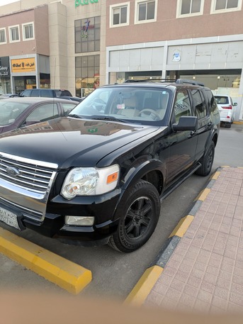 Riyadh, Vehicles, Cars & Trucks , SAR 15000,  Ford Explorer,  2010,  Automatic,  298000 KM,  For Sale:   XLT