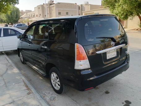 Riyadh, Vehicles, Cars & Trucks , SAR 30000,  Toyota Innova,  2010,  Automatic,  245 KM,  Car For Final Exit Sale