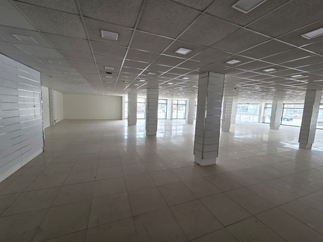 Manama, Shops, BHD 4300,  1250 Sq. Meter,  Huge Showroom On The Main Road