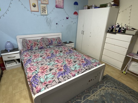 Al Malaz, Furniture, SAR 1000,  Bed, Side Tables, Chest Drawers, Closet