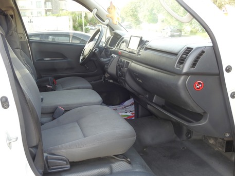 Juffair, Vehicles, Cars & Trucks , BHD 7300,  Toyota Hi-Ace,  2019,  Automatic,  137000 KM,  TOYOTA HIACE HIGHROOF CARGO VAN,  MODEL, ZERO ACCIDENT REPORT, FOR SALE