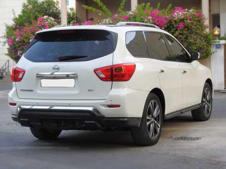 Juffair, Vehicles, Cars & Trucks , BHD 4800,  Nissan Pathfinder,  2018,  Automatic,  101000 KM,   SV FULL OPTION,  MODEL, SINGLE OWNER USED FOR SALE