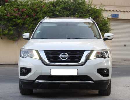 Juffair, Vehicles, Cars & Trucks , BHD 4800,  Nissan Pathfinder,  2018,  Automatic,  101000 KM,   SV FULL OPTION,  MODEL, SINGLE OWNER USED FOR SALE