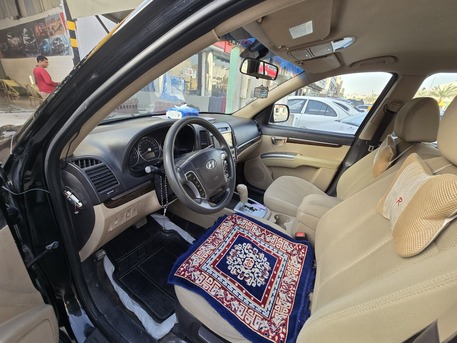 Al Sharafiyah, Vehicles, Cars & Trucks , SAR 31500,  Hyundai Santafee,  2012,  Automatic,  289812 KM,  Hyundai Santa Fe  For Sale Second Owner Single-hand Family Used Car 7-seater