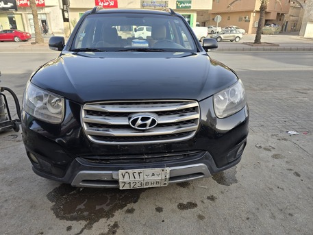 Al Sharafiyah, Vehicles, Cars & Trucks , SAR 31500,  Hyundai Santafee,  2012,  Automatic,  289812 KM,  Hyundai Santa Fe  For Sale Second Owner Single-hand Family Used Car 7-seater