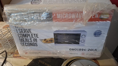 Jeddah, Appliances, SAR 150,  Geepas Microwave Oven 20Ltr