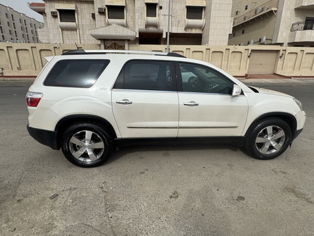 Jeddah, Vehicles, Cars & Trucks , SAR 20000,  Gmc Acadia,  2011,  Automatic,  178000 KM,