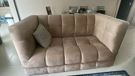 Manama, Appliances, BHD 150,  Elegant Sofa Set.like New Condition