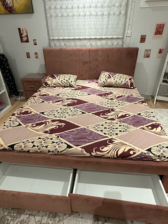 Jeddah, Furniture, SAR 1200,  Bed And Sidetable For Sale.