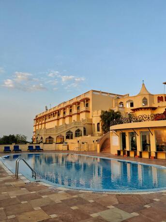 New Delhi, Travel, Fort & Forest