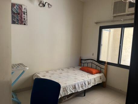 Salmaniya, Rooms for Rent, BHD 80/month,  Furnished,  Room For Rent For Executive Bachelor