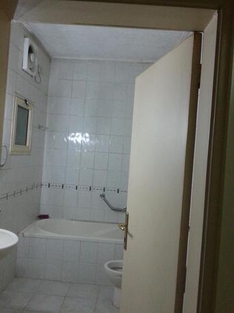 Salmaniya, Rooms for Rent, BHD 80/month,  Furnished,  Room For Rent For Executive Bachelor