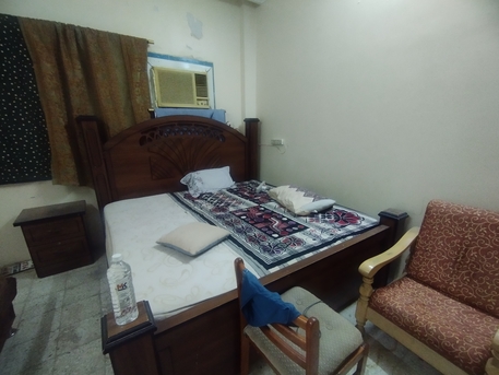 Al Jubail Al Balad, Furniture, SAR 500,  King Bed Set For Sale