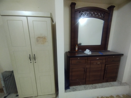 Al Jubail Al Balad, Furniture, SAR 500,  King Bed Set For Sale