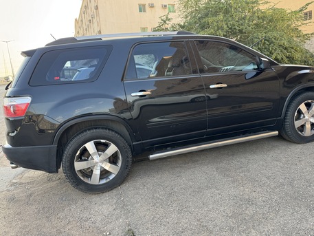 Riyadh, Vehicles, Cars & Trucks , SAR 19000,  Gmc Acadia,  2011,  Automatic,  211 KM,  - 211 K, Very Good Condition And Performance