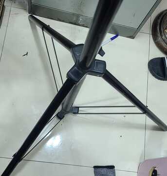 Riffa, Electronics, BHD 18,  2 Tripods For SLR Cameras & Mobile Phones