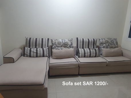 Madinat Al Ummal, Furniture, SAR 1,  Home Furniture In Good Condition For Sale