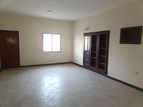 Manama, Apartments, Flats, Houses & Villas, BHD 300/month,  4 BR,  180 Sq. Meter,  Unfurnished 4bhk Without Ewa