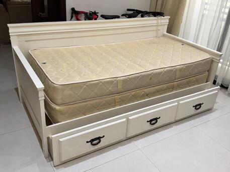 Al Nahda, Household Items, SAR 400,  Home Centre Day Bed With Pull-Out Bed: Good Condition