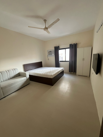 Salmaniya, Apartments, Flats, Houses & Villas, BHD 160/month,  Furnished,  1 BR,  Studio Flat Available