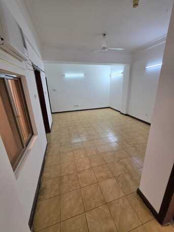 Hoora, Apartments, Flats, Houses & Villas, BHD 200/month,  2 BR,  Flat For Rent In Hoora Al Zubarah Street In Front Of Al Jazira Store