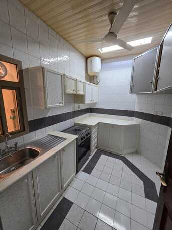 Hoora, Apartments, Flats, Houses & Villas, BHD 200/month,  2 BR,  Flat For Rent In Hoora Al Zubarah Street In Front Of Al Jazira Store
