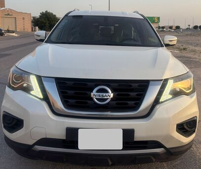 Khobar, Vehicles, Cars & Trucks , SAR 69500,  Nissan Pathfinder,  2020,  Automatic,  165000 KM,  , , 4x4, White, Agency Maintained, Very Neat And Clean For Sale