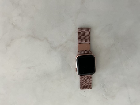 Janabiya, Watches, BHD 15,  Apple Watch Series 4 GPS,40mm, Gold Aluminum Case