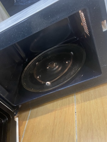 Jeddah, Appliances, SAR 170,  Samsung Microwave Oven &ndash; Excellent Condition &ndash; 170 SAR