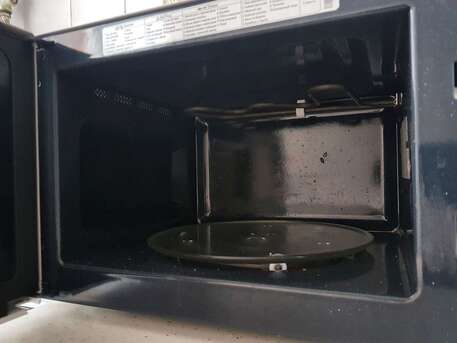 Jeddah, Appliances, SAR 170,  Samsung Microwave Oven &ndash; Excellent Condition &ndash; 170 SAR