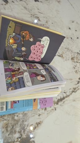 Hara, Books, SAR 50,  Sisters By Raina Telgemeir