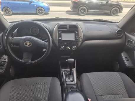 Manama, Vehicles, Cars & Trucks , TOYOTA RAV4,  2004,  Automatic,  300000 KM,    FOR SALE.