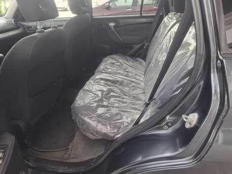 Manama, Vehicles, Cars & Trucks , TOYOTA RAV4,  2004,  Automatic,  300000 KM,    FOR SALE.